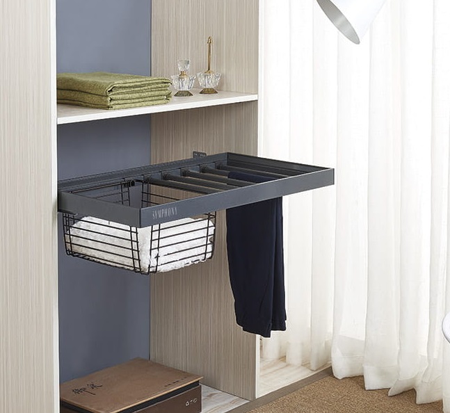 Izvelkams turētājs SYMPHONY biksēm, ar grozu, no 600-900mm (krāsas balts/antracīts)